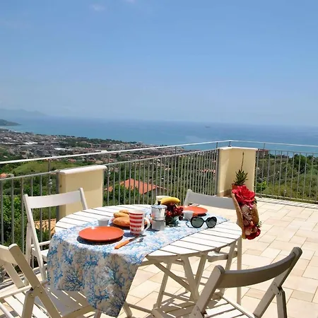 Matisse Maison Appartamento Con Terrazza Vista Mare Apartman Formia
